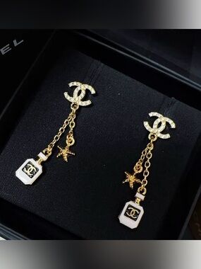 CHANEL crystal CC drop earrings